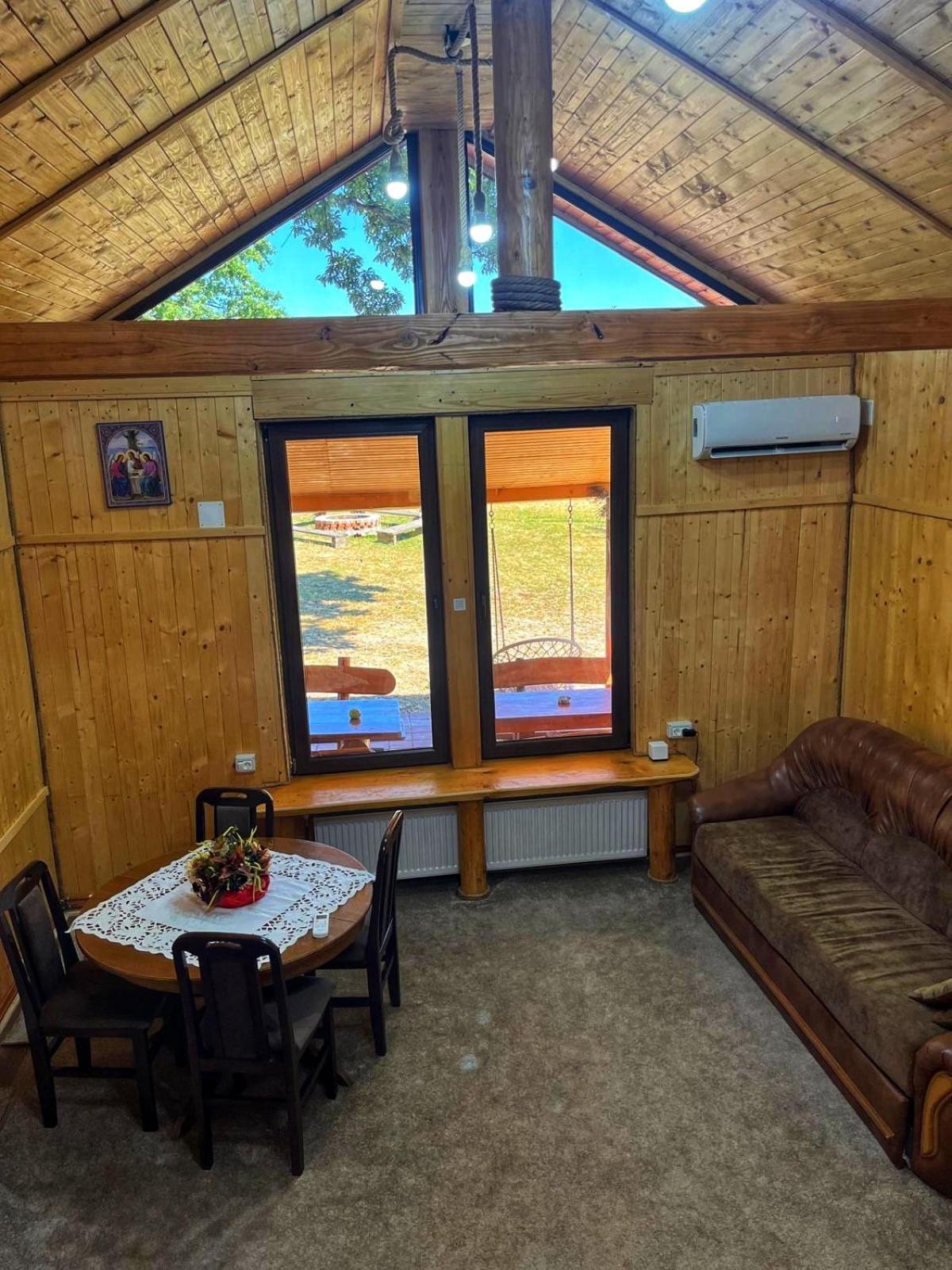 Willa Casuta Din Stejari-Transalpina Novaci-Străini Zewnętrze zdjęcie